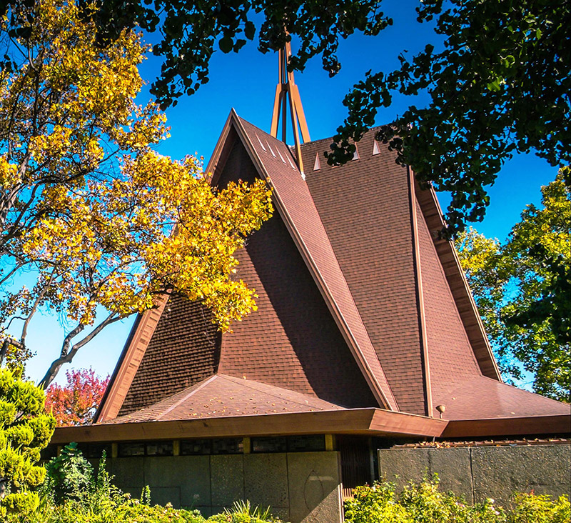 sunnyvale church building with fall leaves